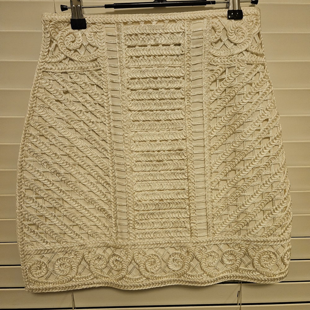 H&M Cream Crochet Pencil Skirt